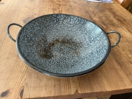 Brocante emaille wok, grijs gewolkt, met gebruikerssporen