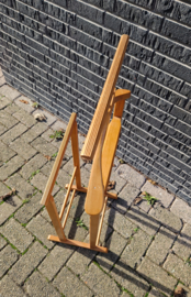 Brocante dressboy. Van blank eiken, met leuke details