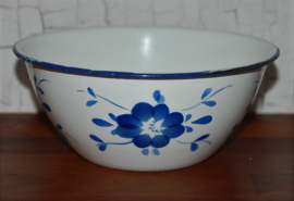 Drie delige emaille set in wit/blauw