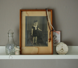 Brocante zwart/wit  foto in houten lijst