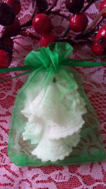 Kerstklokken 8,5 x 6cm in organza zakje