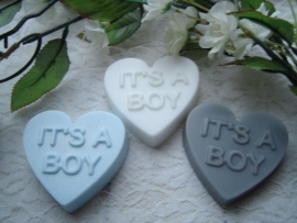 Grote baby harten met tekst  "It`s a boy"