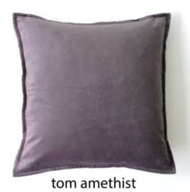 Kussen  ML Fabrics Tom velvet Amethyst 50x50