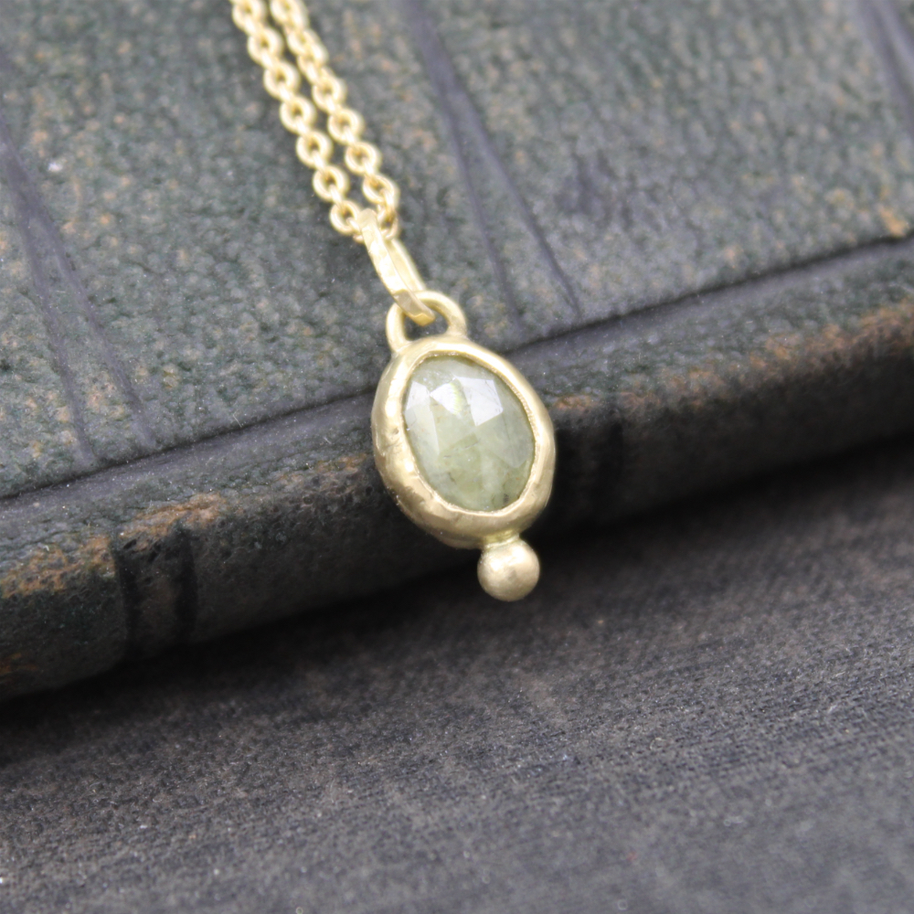 pendant with grey-green rose sapphire