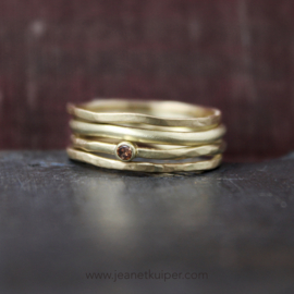 set van vier ringen met diamant