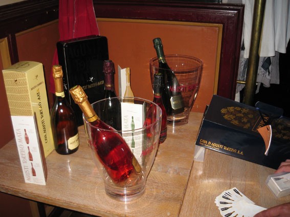 cava-tafel-lamoraal.jpg