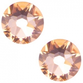 Swarovski Elements SS34 flatback Xirius Rose light peach 26960