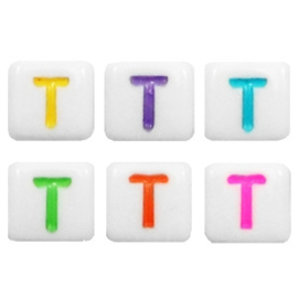 Letterkraal "T" acryl vierkant 6x6mm multicolor-wit