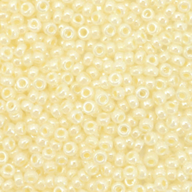 Miyuki rocailles 11/0 (2mm) ceylon yellow cream 513