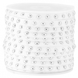 Imi suède 5mm white met studs zilver 50cm 28095