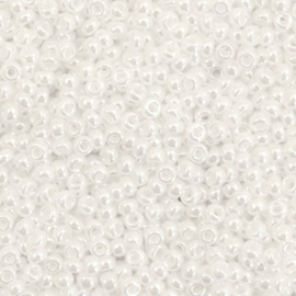 Miyuki rocailles 11/0 (2mm) ceylon white pearl 11-528
