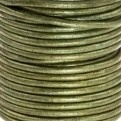 DQ Leer rond 2mm fern green metallic per 20cm
