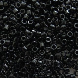 Miyuki delicas 11/0 (2mm) opaque black 10