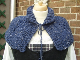 CA02 - Capelet / Schoudercape - donkerblauwe tweed