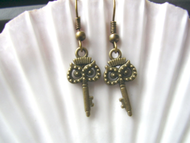 OB38 - Steampunk oorhangers met sleuteltjes S