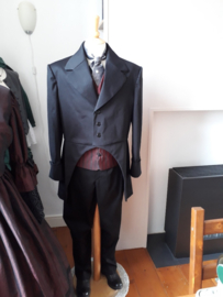 HJ03 - Dickens tailcoat