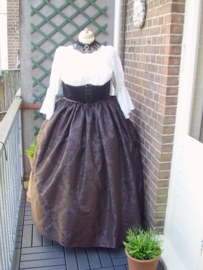 DR11 - Victoriaanse / Steampunk rok met korte bustle