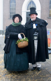HC01-W - Victoriaanse / Dickens herencape met pelerine van wol