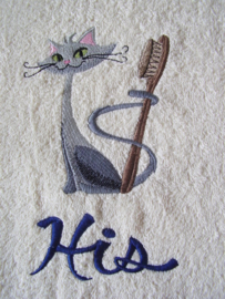 Handdoek of Baddoek met Kat - "His"
