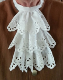 NT06 - Jabot broderie