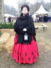 DC05 - Victoriaanse wollen cape met franje