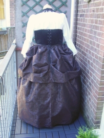 DR11 - Victoriaanse / Steampunk rok met korte bustle