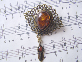 BR10 - Victoriaanse broche met acryl amber