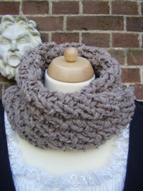 KS02 - Kolsjaal / Cowl in Outlander stijl - lichtbruine tweed