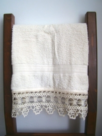 HD03 - Handdoek met haakkant