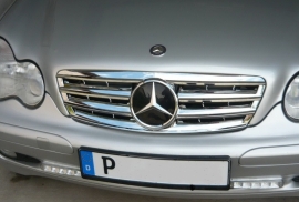 Mercedes W203 C Klasse AMG Look Grill Chroom Bj 2000-2008