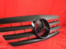 Mercedes W210 E Klasse AMG Look  Grill Matzwart Met Matzwarte Ster