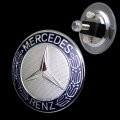 Mercedes motorkaplogo ter vervanging van de ster