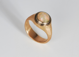 Cleopatra ring met opaal en rosé  goud