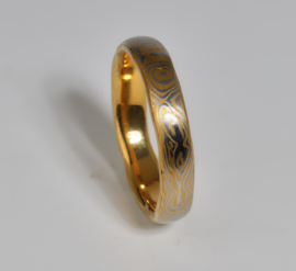 Martin Steinhorst ring  goud en damast