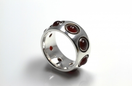 Zilveren ring met carneool