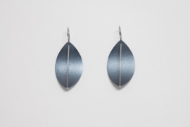Apero Segel earrings  (antracite gray)