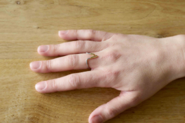 Bram van Huis ring V vorm