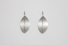 Apero Segel earrings  (gray)