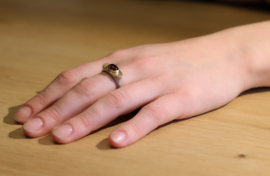 Cleopatra ring met granaat