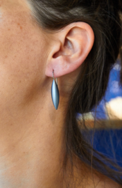 Tulp earrings (antracite grey)