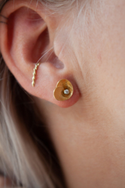 Pur flower earrings in gold