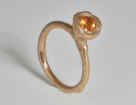 Dripping Art ring with orange garnet