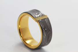 Martin Steinhorst damast ring met gouden strip