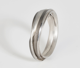 Ute Strothotte ring  wikkel zilver/palladium