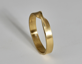 Tezer gouden tors ring (enkel)