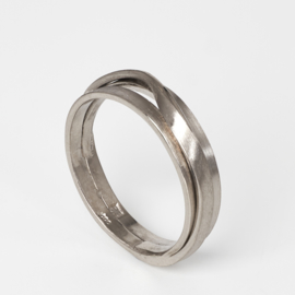 Witgouden wikkel ring