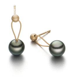 Eva Strepp vergulde oorbellen met Thaiti Parel