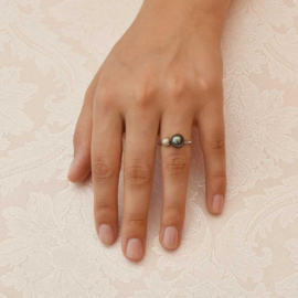 Eva Strepp ring met 1 Tahiti parel (donker)