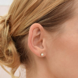 Eva Strepp vergulde parel oorknopjes