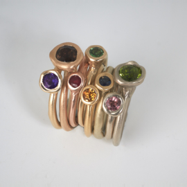 Dripping art geelgouden ring met Tsavoriet